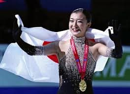 フィギュアスケートを練習する子ども